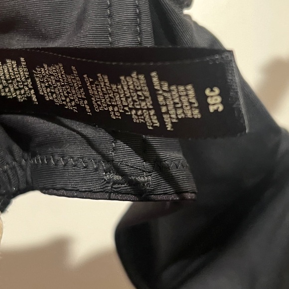 Skims Ultimate Push Up Strapless- Black convertible Bra - Picture 4 of 9